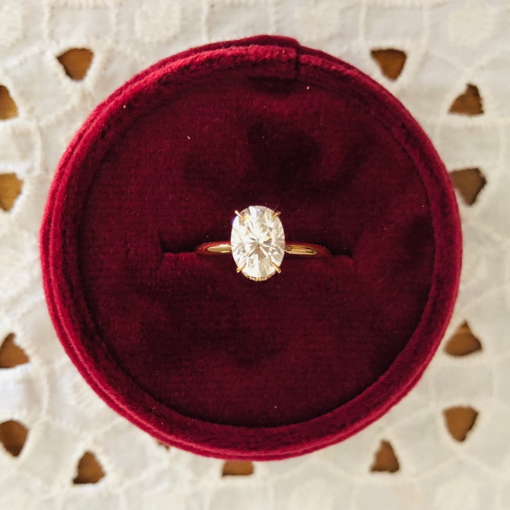 ✨Like New!✨FOREVER ONE C&C yellow gold Oval ring ✨